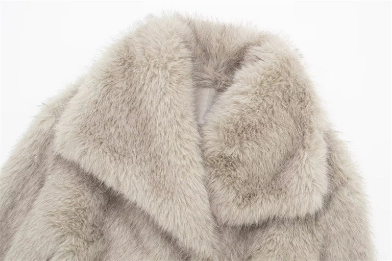 Clara | Cardigan Court en Fausse Fourrure