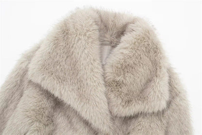 Clara | Cardigan Court en Fausse Fourrure